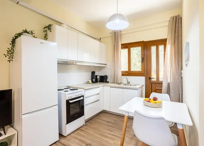 Nelly's Place Garden House 2 Apartamento *