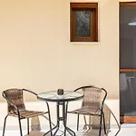 Apartment Nelly's Place Garden House 2 *