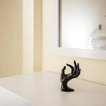 Nelly's Place Garden House 2