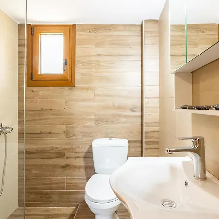 Nelly's Place Garden House 2 Zaháro