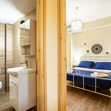 Nelly's Place Garden House 2 Apartamento *