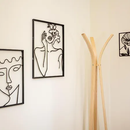 Nelly's Place Garden House 2 Apartamento *