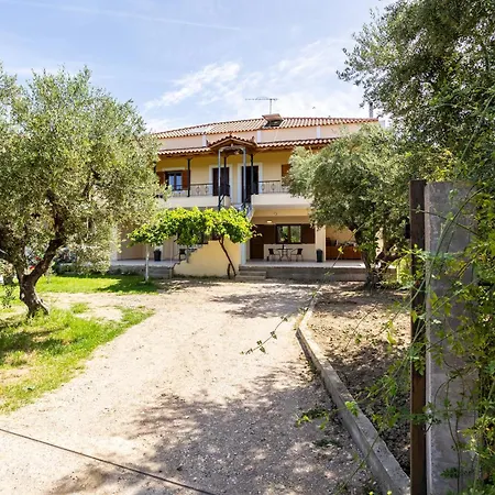 Nelly's Place Garden House 2 Διαμέρισμα *