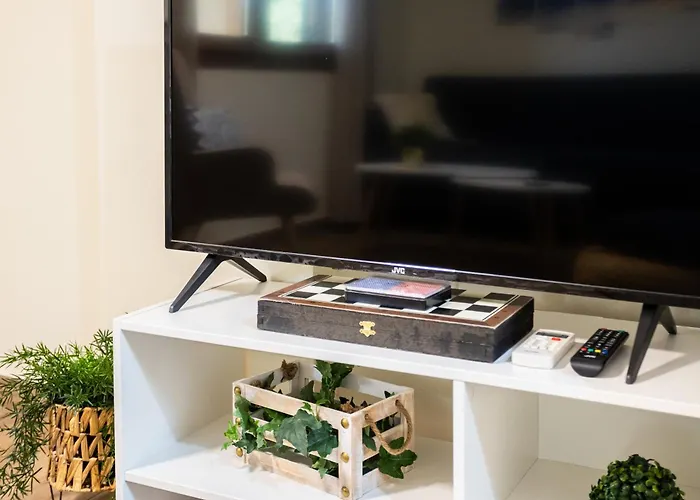 Διαμέρισμα Nelly's Place Garden House 2 *