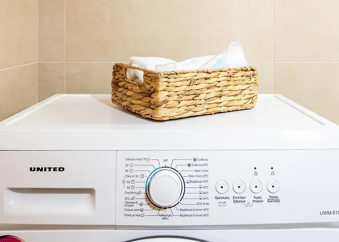 Nelly's Place Garden House 2 *