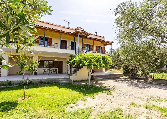 Nelly's Place Garden House 2